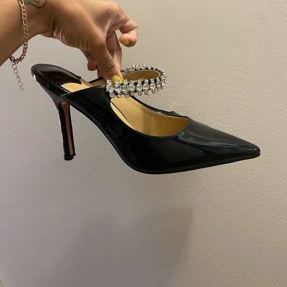 Black & Silver Heels - Picture 3 of 7